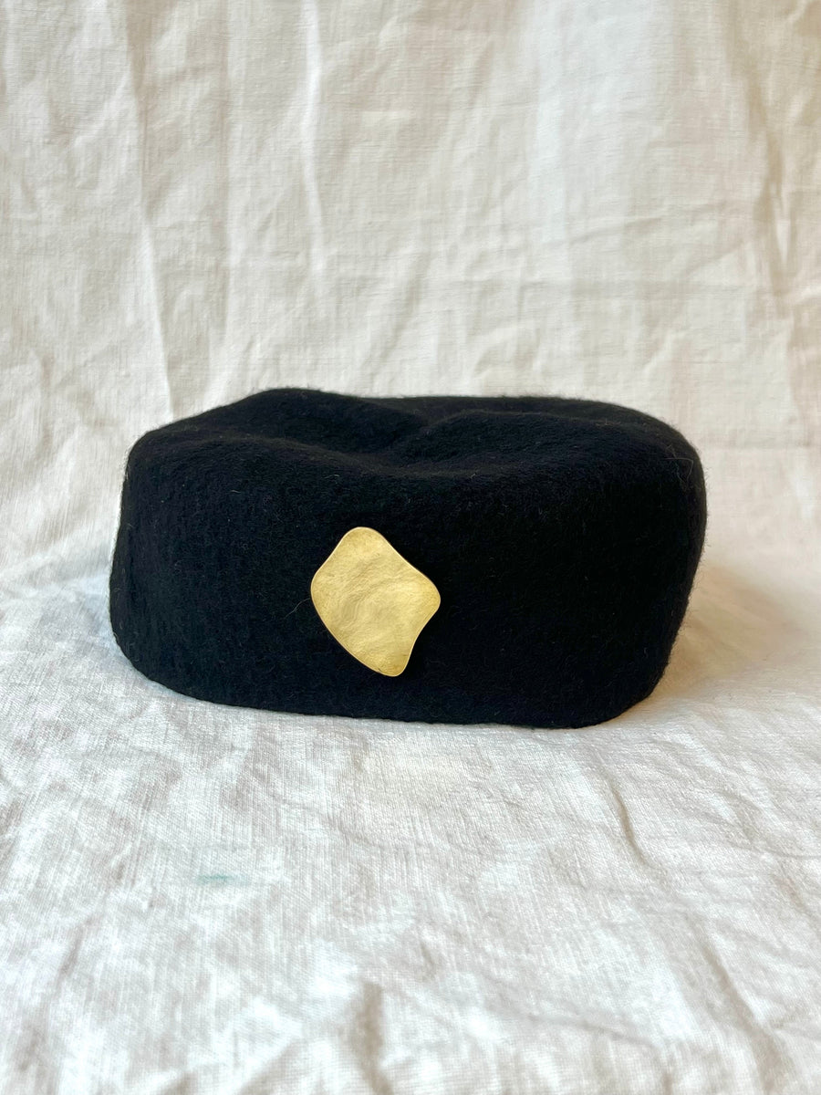 CHAPEAU NOIR CHAPEAU ombre claire