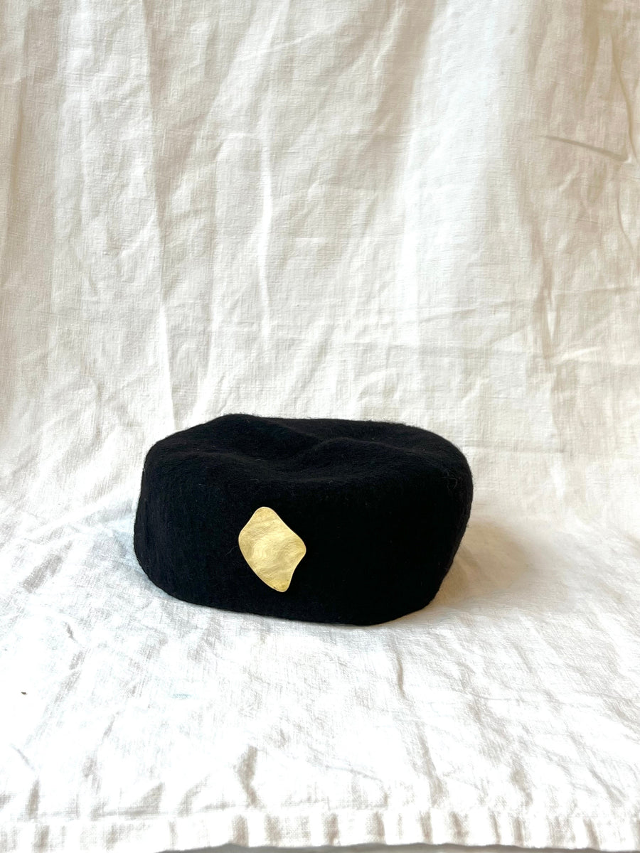 CHAPEAU NOIR CHAPEAU ombre claire