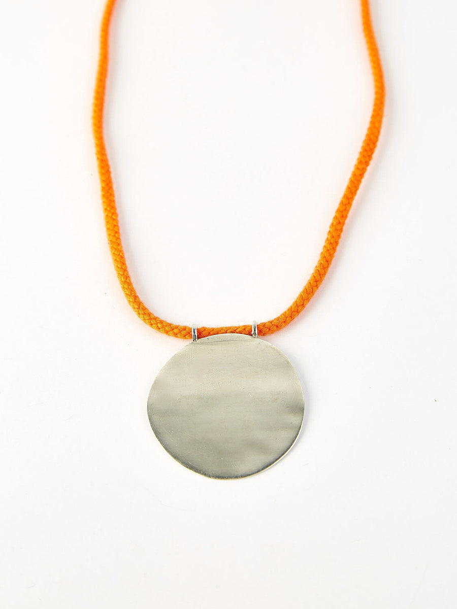 Collier J COLLIER ombre claire