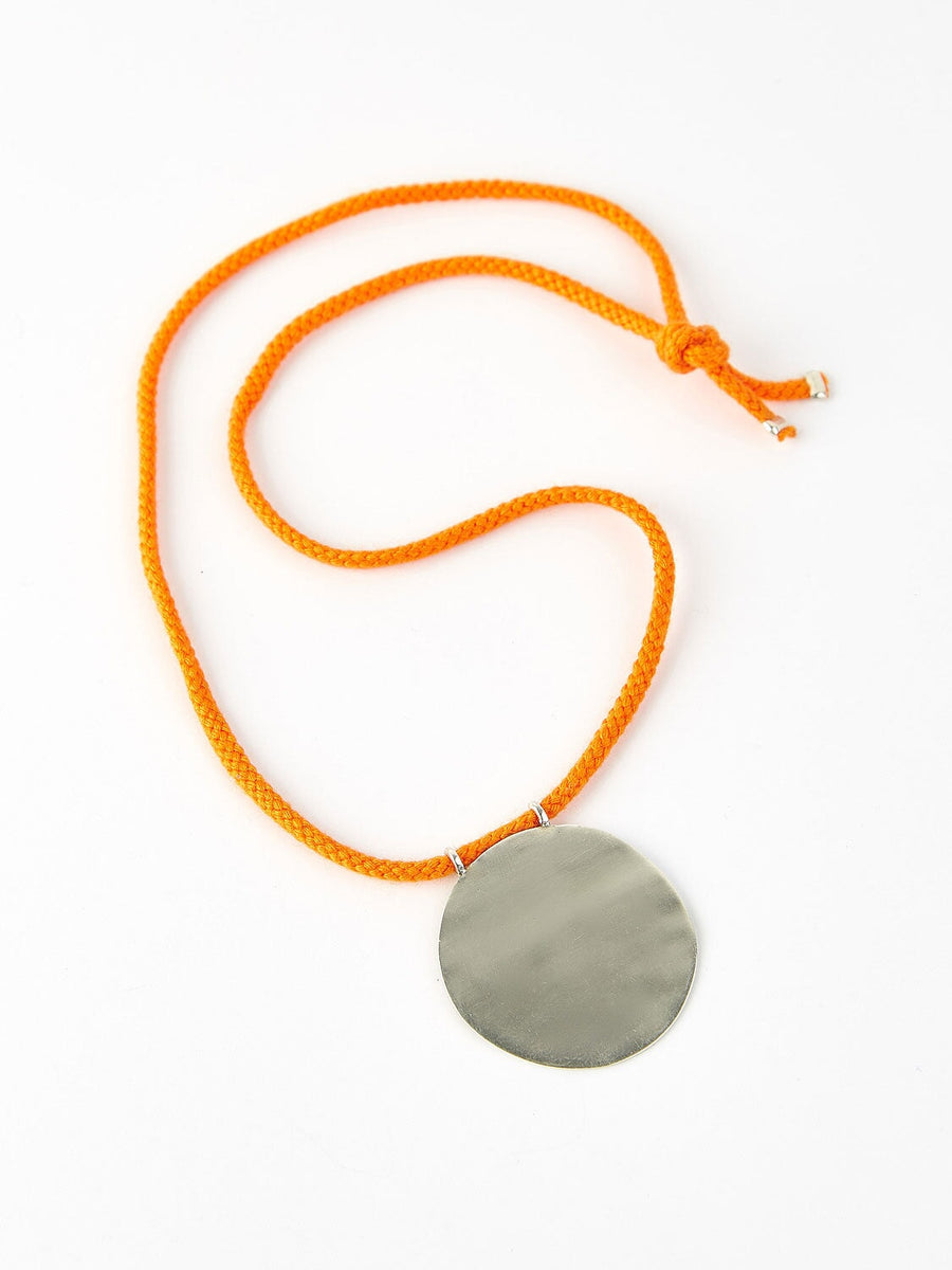 Collier J COLLIER ombre claire